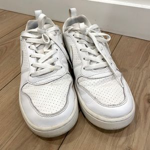 Nike Air Court Borough